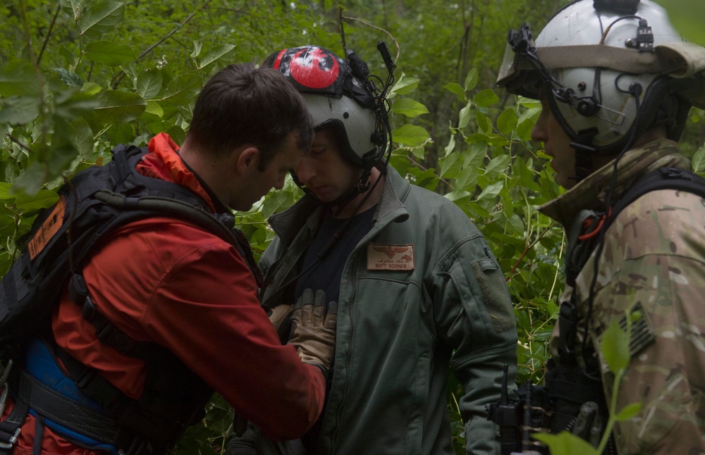 NASWI SAR Rappel Rescue Training