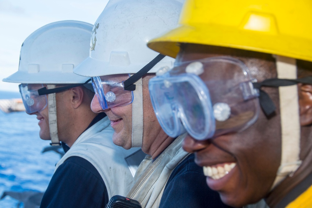 Bonhomme Richard Conducts Fueling at Sea with USS John S. McCain (DDG 56)