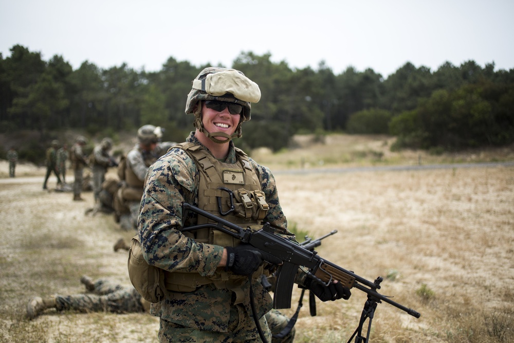 SPMAGTF-CR-AF Marines Train With Portuguese Paratroopers