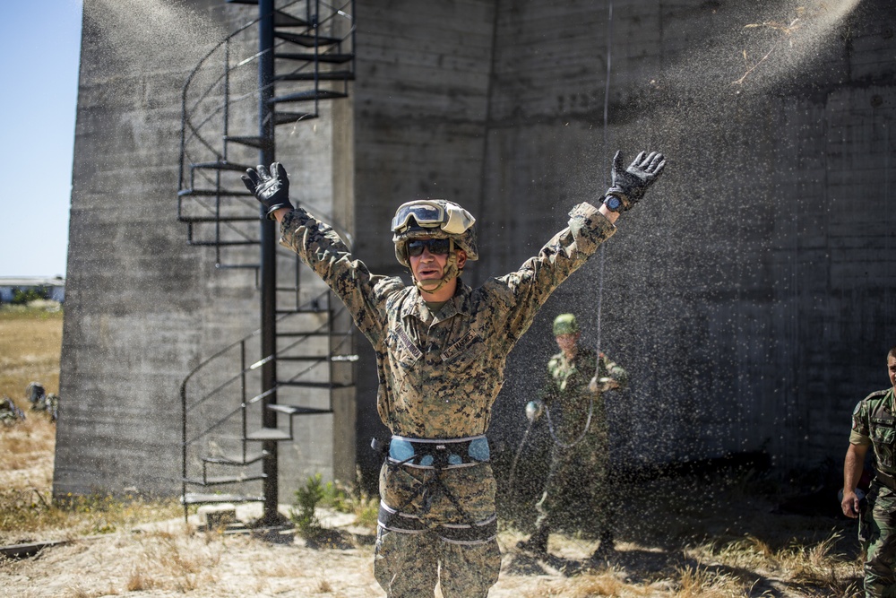 SPMAGTF-CR-AF Marines Train With Portuguese Paratroopers