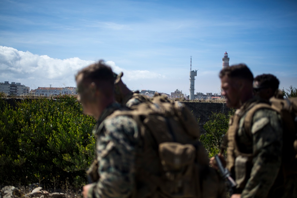SPMAGTF-CR-AF Marines Train With Portuguese Paratroopers
