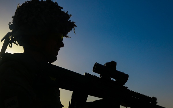 Iraqi Security Forces Breach Training