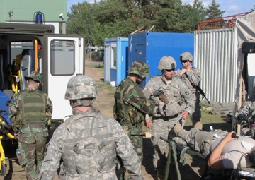 Medical professionals from U.S. and Croatia train together during Exercise Saber Strike 17