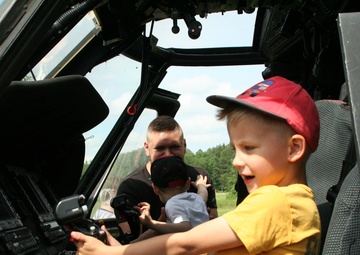 Static Display entertains and shows NATO solidarity