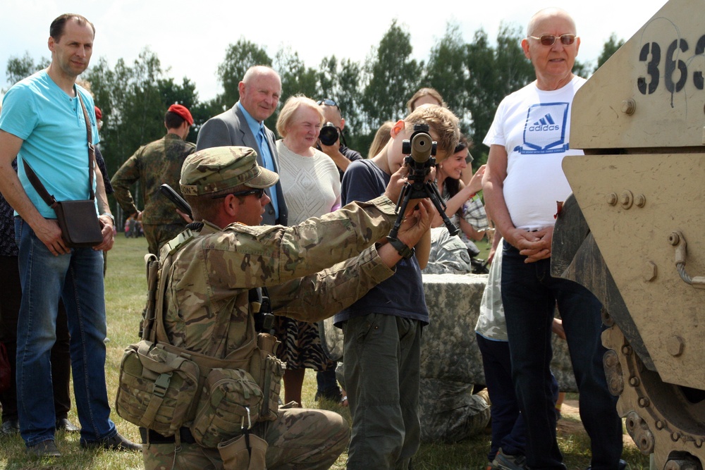Static Display entertains and shows NATO solidarity