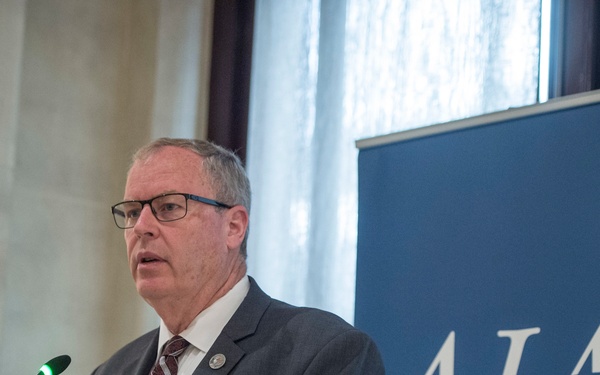 DSD speaks at AIA reception