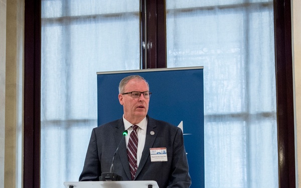 DSD speaks at AIA reception