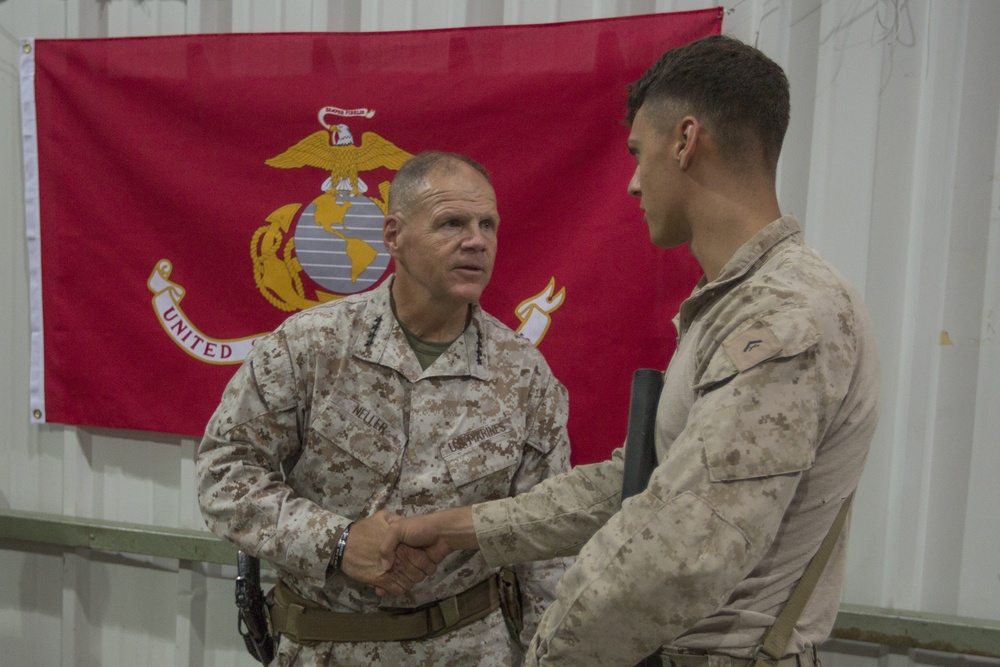 CMC Visits Marines in Iraq