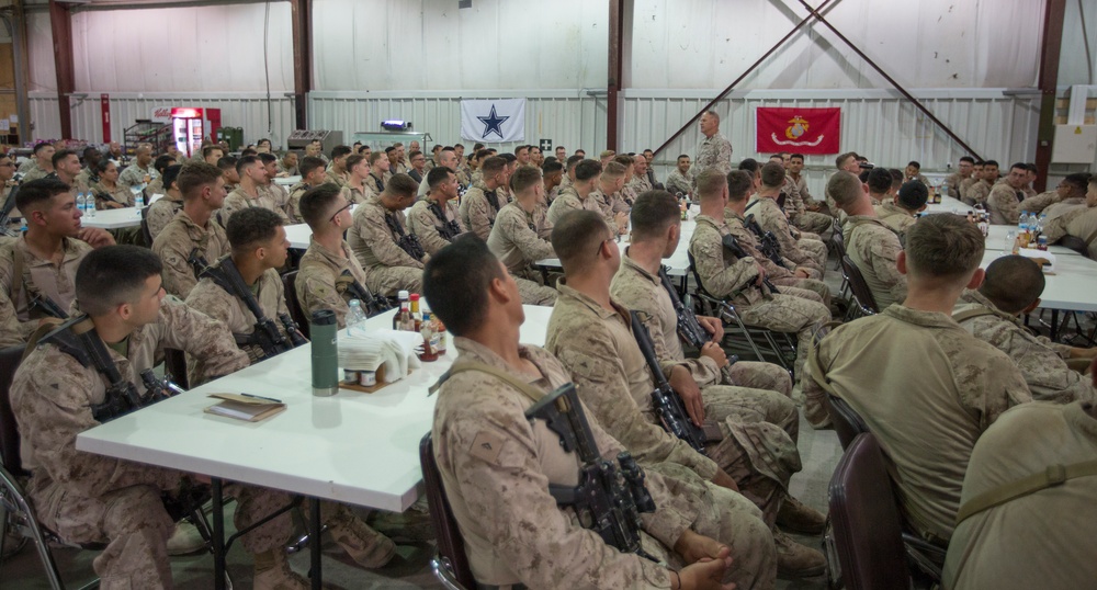 CMC Visits Marines in Iraq