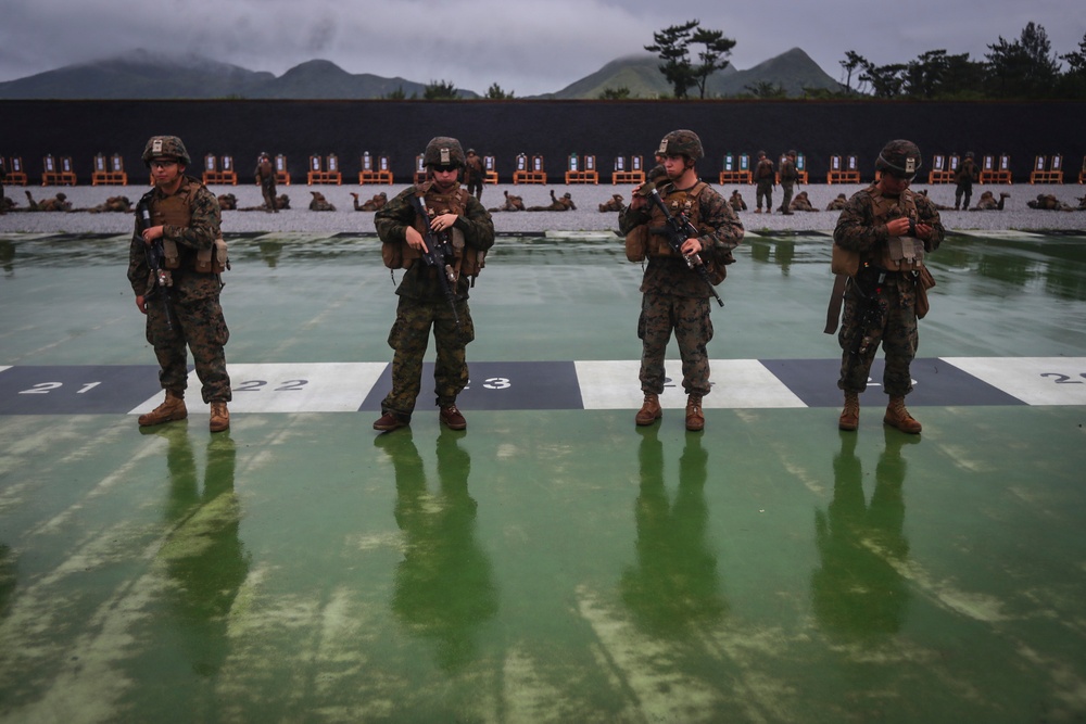 1st Battalion,  3rd Marines acquire their Battlesight Zero