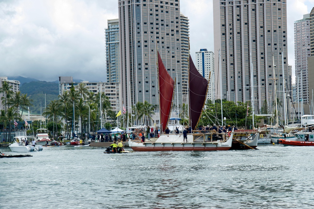 Hokule'a Returns to Hawaii After Worldwide Voyage