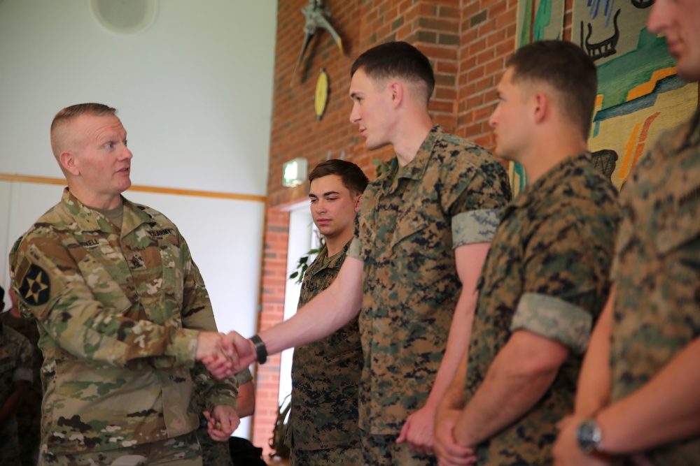 Straight from the source: MRF-E Marines briefed on global operations by Senior Enlisted Advisor to the Chairman of the Joint Chiefs of Staff