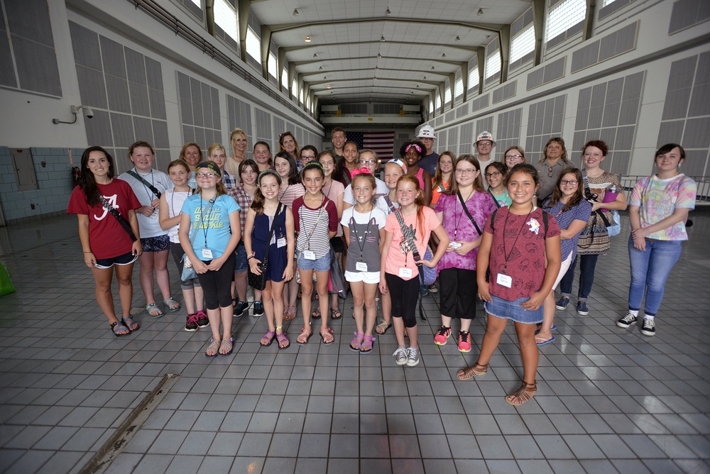 STEM Students fascinated with Cheatham Lock and Dam