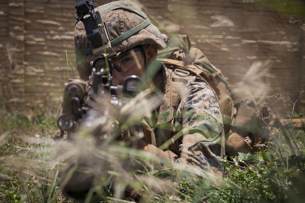 Marines conduct MOUT town exercise