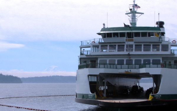 NAVSUP FLC Puget Sound Hosts WA Ferry for Fueling Exercise