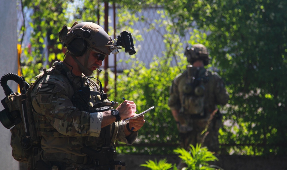 SOF operators train with multinational partners during Jackal Stone 17