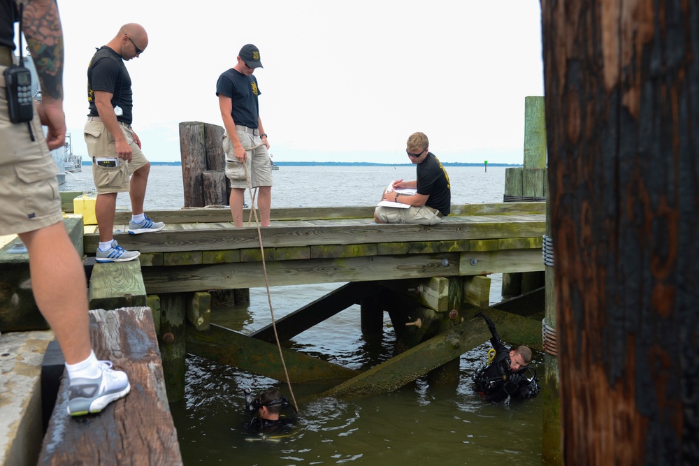 Army divers inspect Third Port to ensure mission readiness
