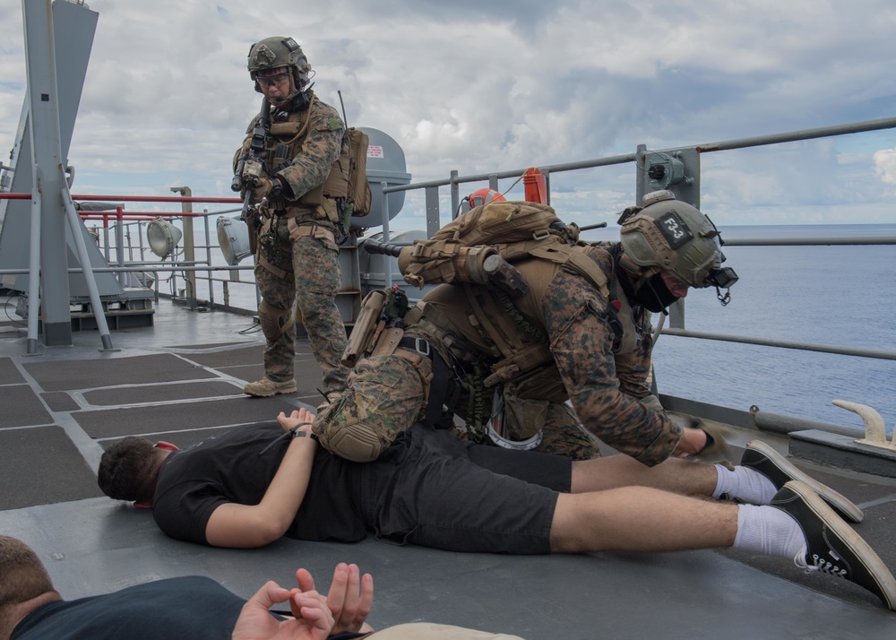 MEU 31 Conducts VBSS on Ashland