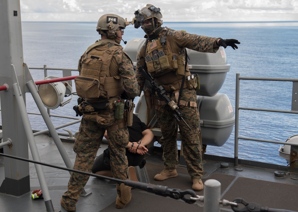 MEU 31 Conducts VBSS on Ashland