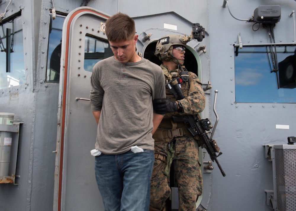 MEU 31 Conducts VBSS on Ashland