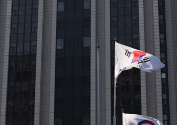 Gen. Brooks, Chargé d’Affaires Knapper, Minister Kang Meet for First Time