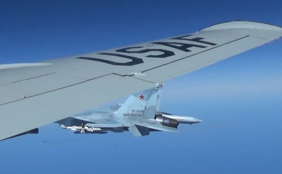 Russian Fighter Intercepts USD Aircraft
