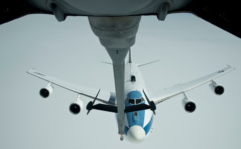 E-4B lands at Travis