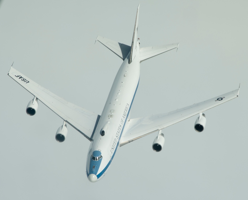 E-4B lands at Travis