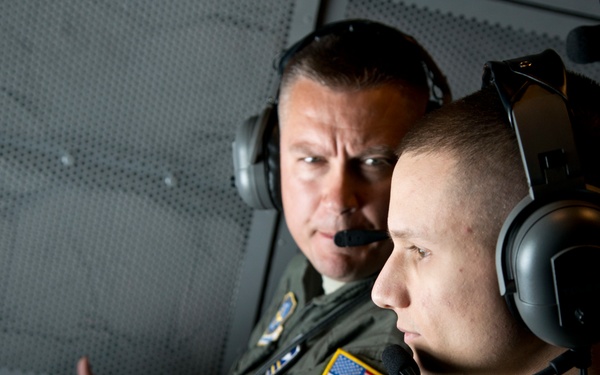 E-4B lands at Travis