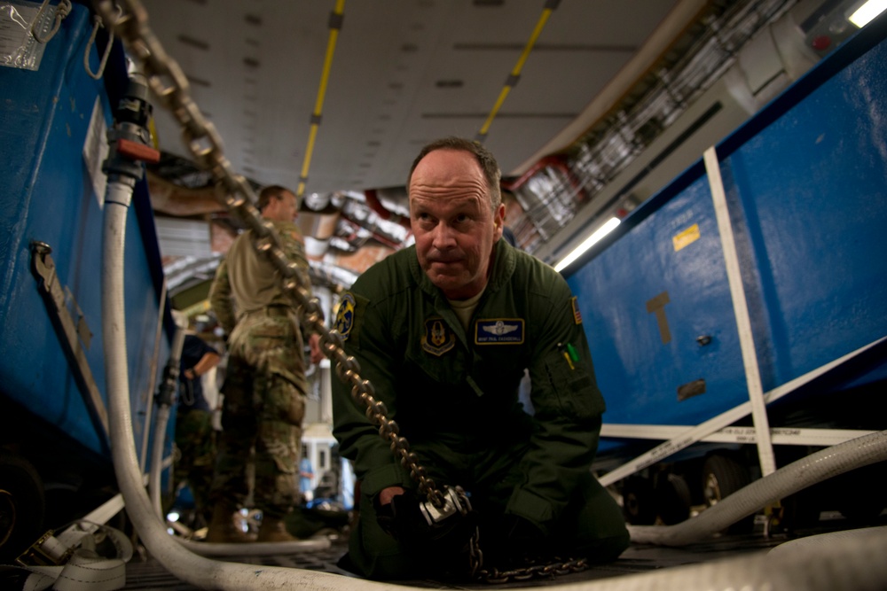 Travis transports dolphins to MMP San Diego