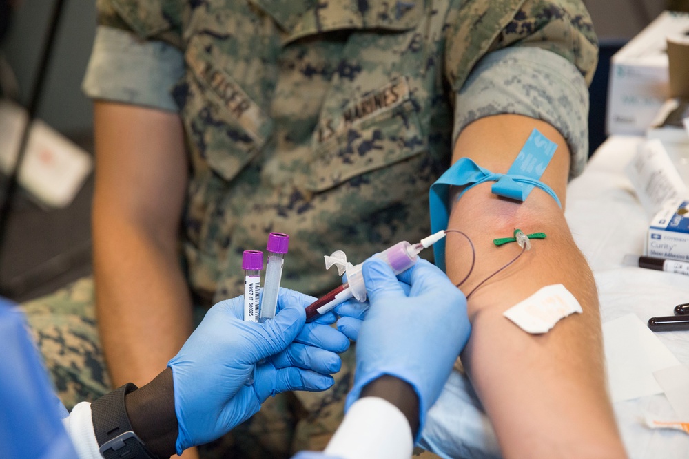 Walking blood banks: the battlefield life-savers