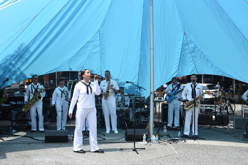 Navy Band Northeast plays a afternoon concert