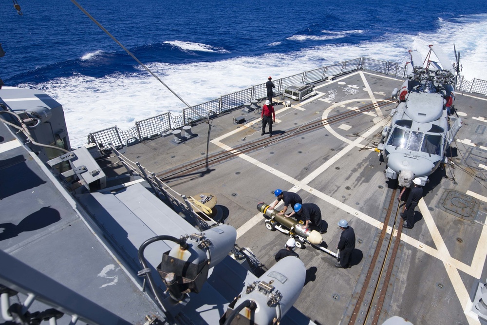Moving an MK 46 torpedoe