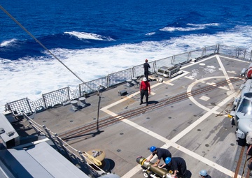 Moving an MK 46 torpedoe