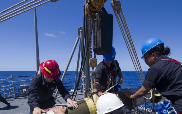 Moving an MK 46 torpedoe