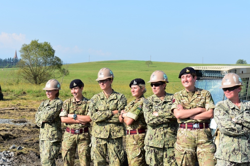 Women of the Navy Seabees and U.K. Royal Engineers Pose