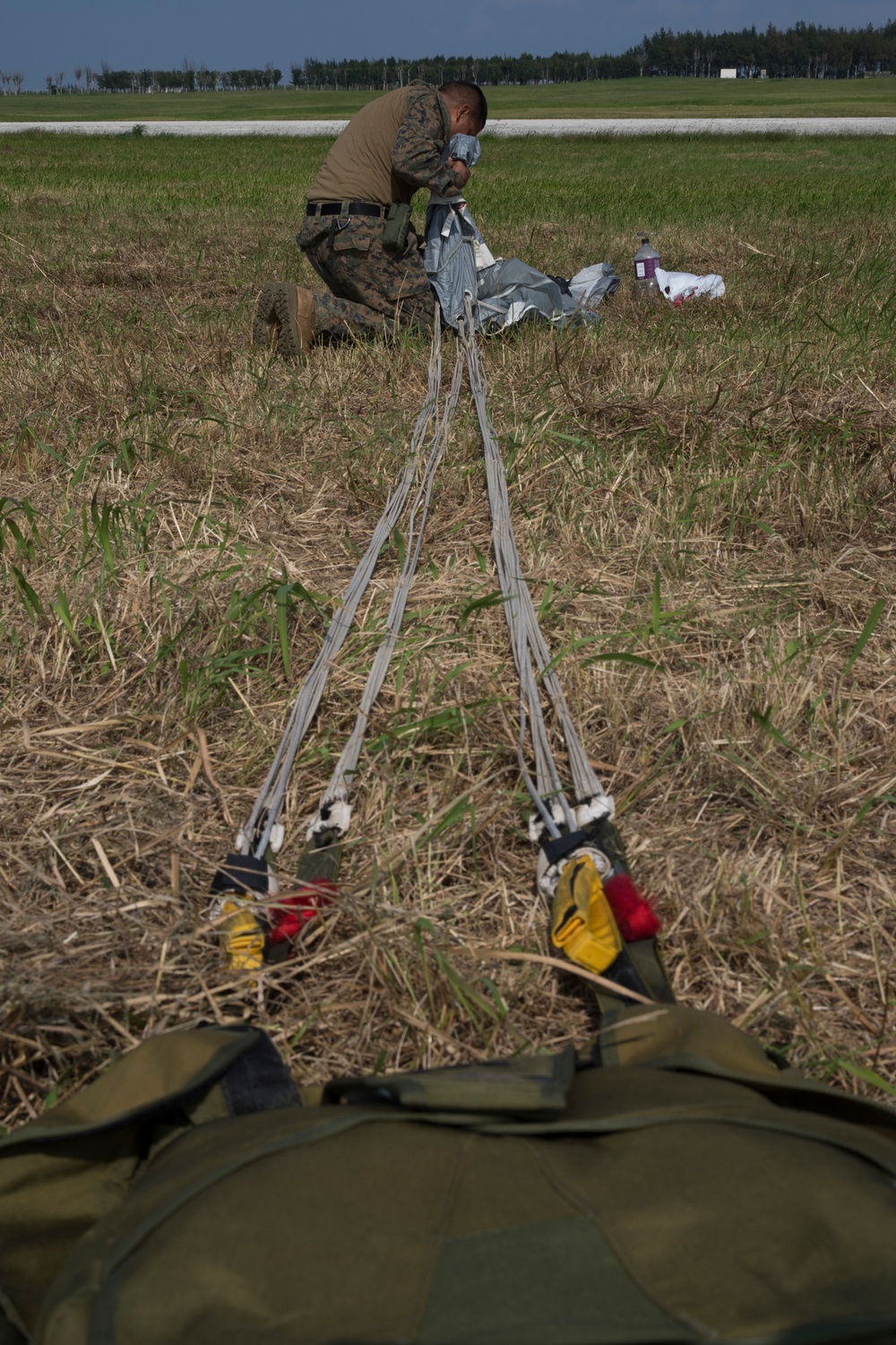 Reconnaissance Jumps into Ie Shima