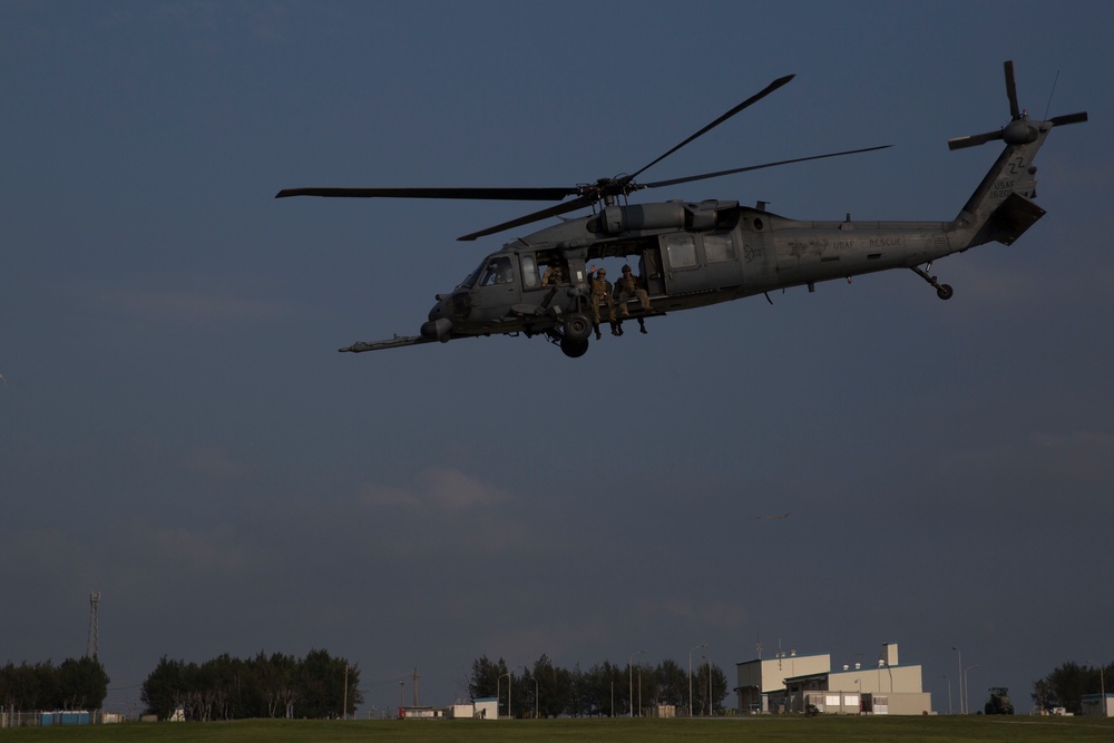 Reconnaissance Jumps into Ie Shima