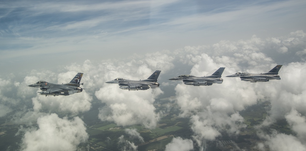 F-16 Fighting Falcon Flagship Flight