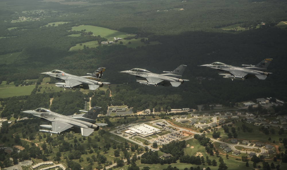 F-16 Fighting Falcon Flagship Flight