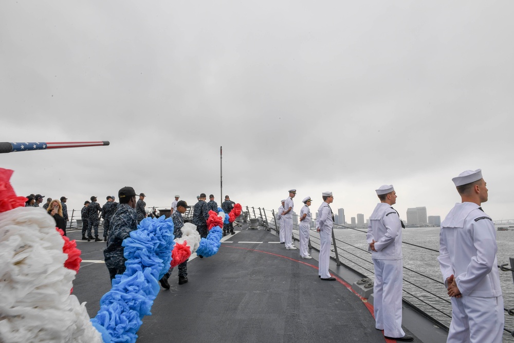 Wayne E. Meyer Returns to Naval Base San Diego After Deployment