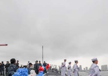 Wayne E. Meyer Returns to Naval Base San Diego After Deployment