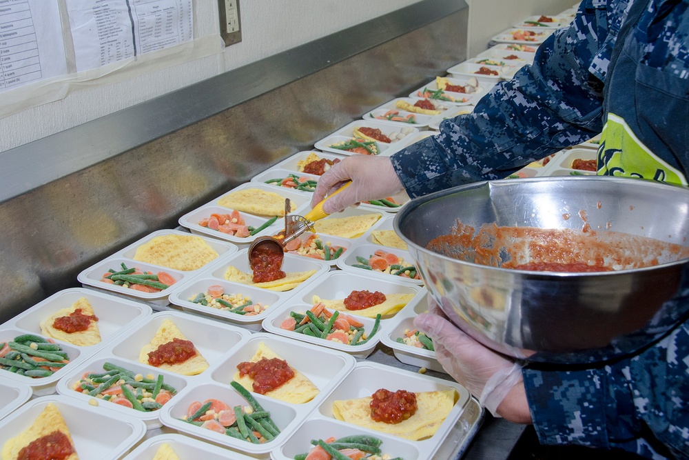 Frank Cable Sailors Volunteer at Portland Meals on Wheels