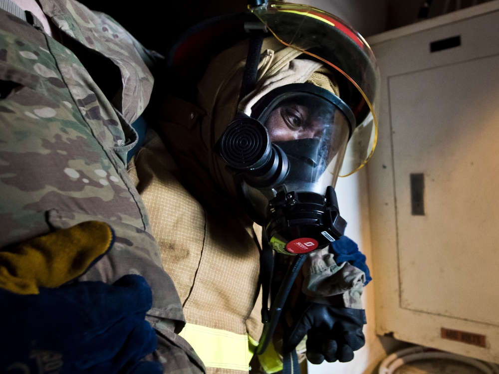 Army Mariners train for Fire and Rescue