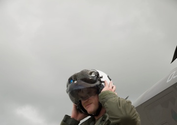 F-35 Lightning II arrives in Okinawa