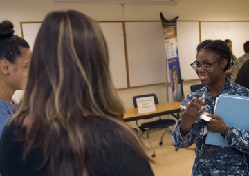 Military and Family Support Center Pearl Harbor Holds Hiring Event