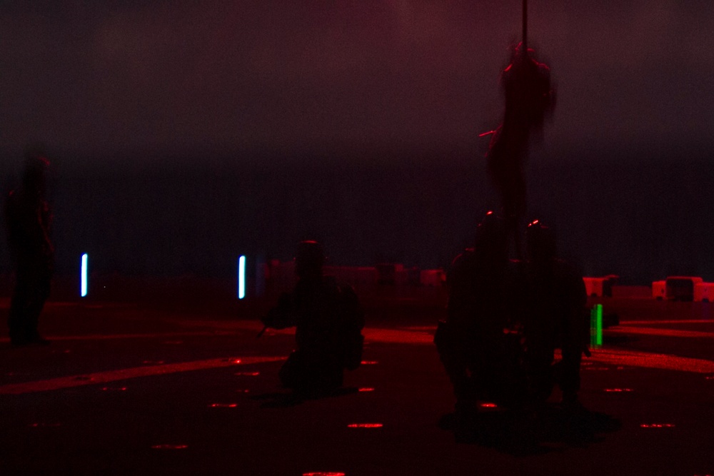 DVIDS - Images - FRP Marines build night fast rope proficiency [Image ...