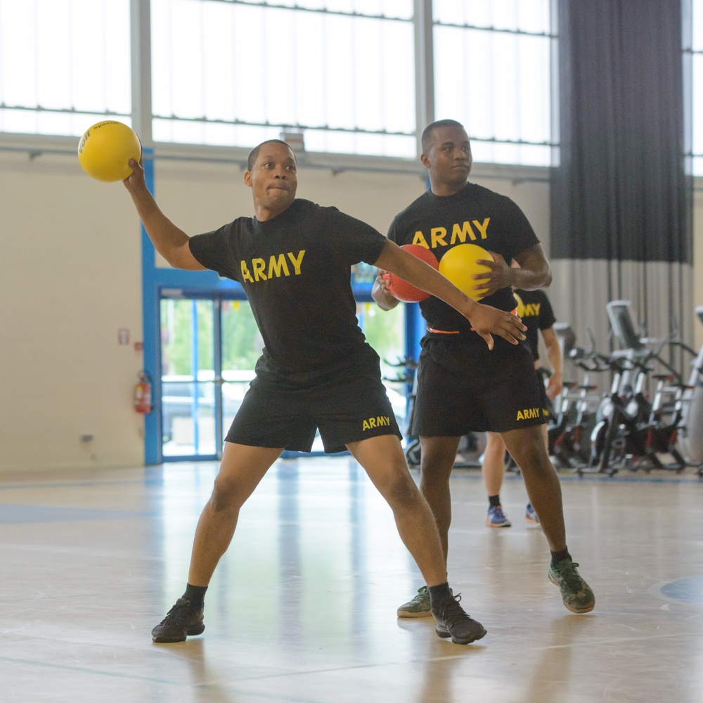 39th Signal Bn Celebrates Army Birthday with Friendly Competitions