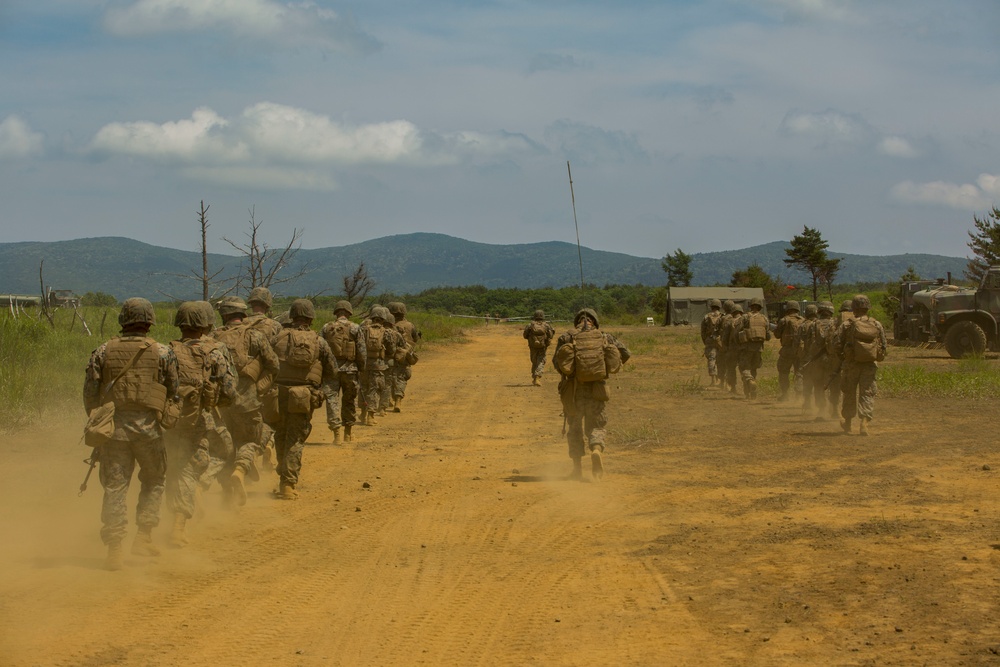 MWSS-171 conducts patrols during Eagle Wrath 2017 to train for deployments