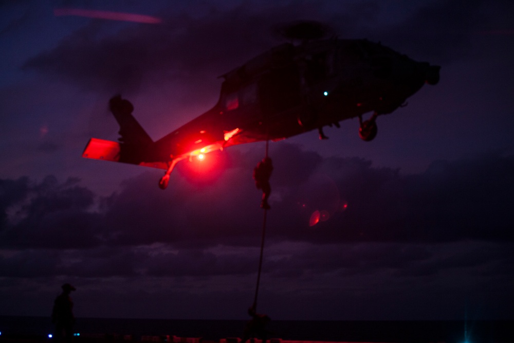 DVIDS - Images - Recon Marines conduct helicopter rope suspension ...